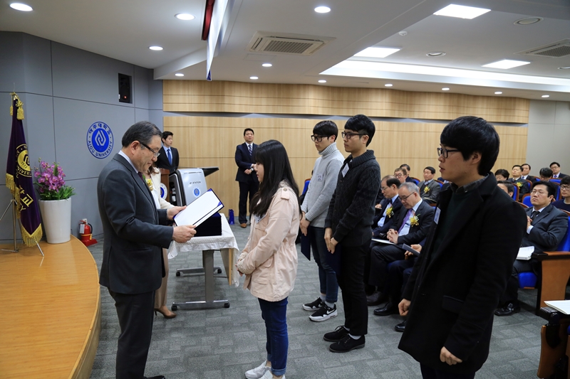 [2016.03.31] 대우장학재단, 단과대 수석 38명에게 전액장학